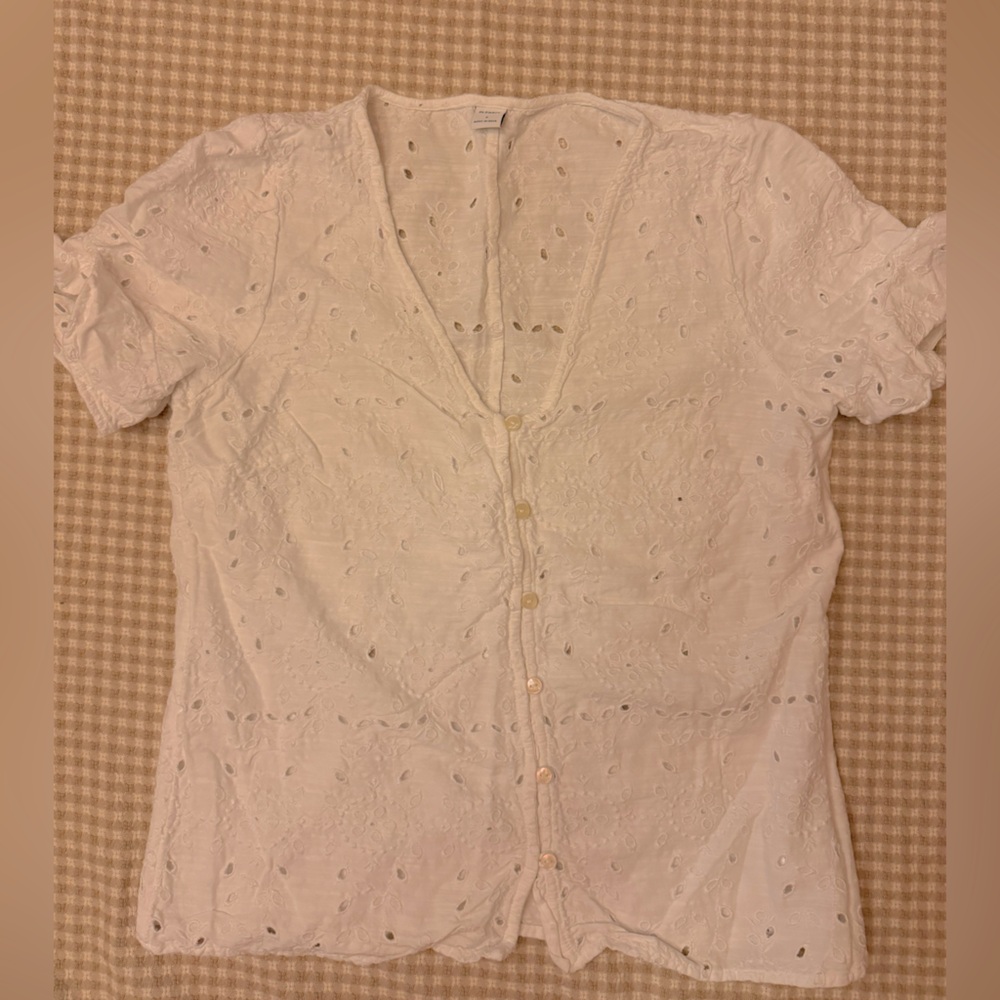 Old Navy Women’s White Eyelet Blouse